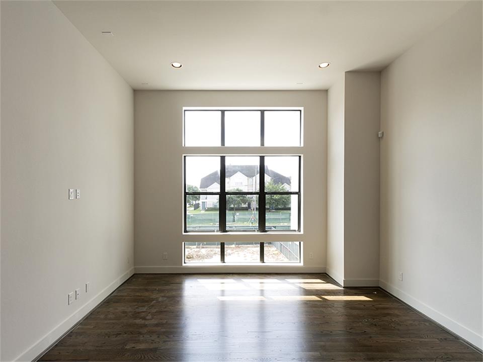 For Sale: 2820 Clay Houston, TX 77003