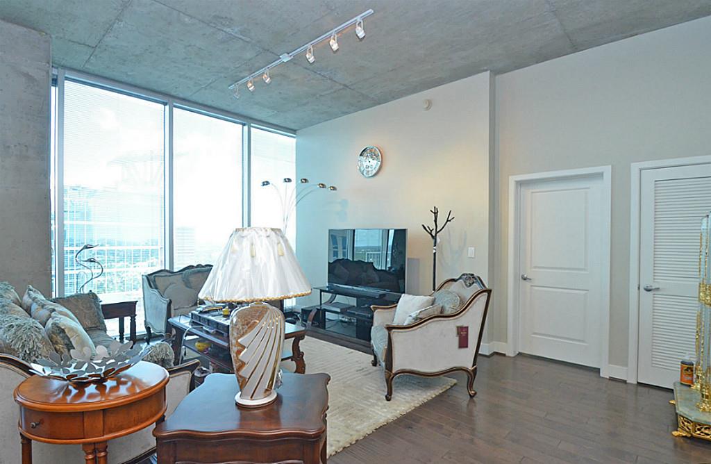 5925 Almeda #12908