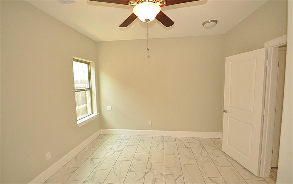 3920 Ennis