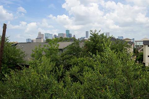 3908 Austin St