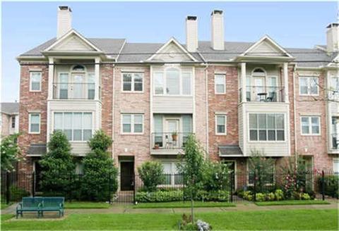 3908 Austin St
