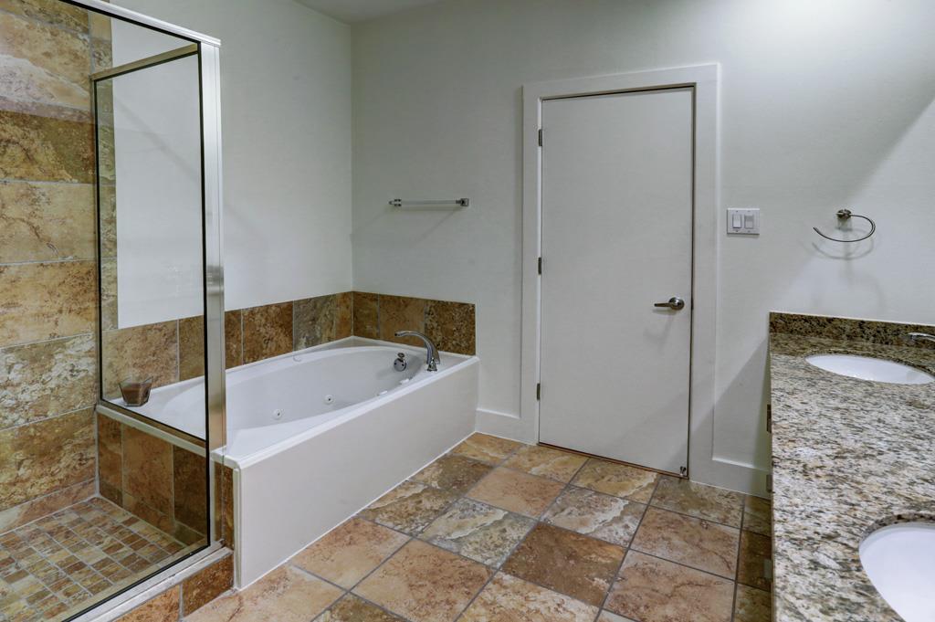 For Sale: 2324 Jackson St Houston, TX 77004