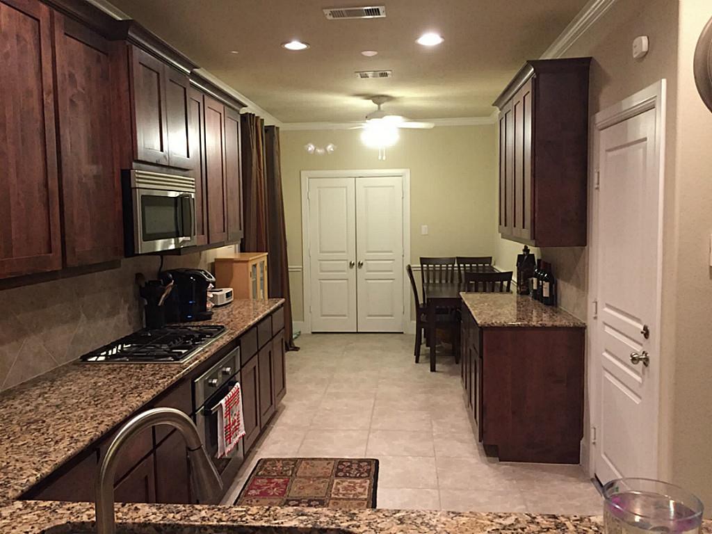 250 W 28th
