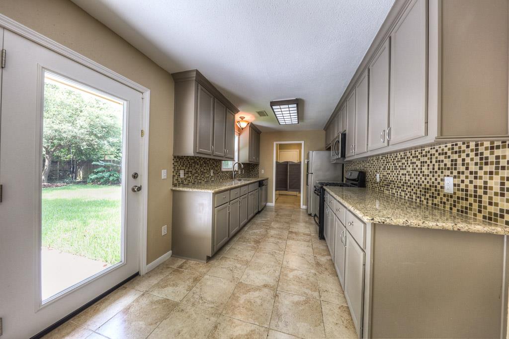 For Sale: 6303 Grovewood Ln Houston, TX 77008