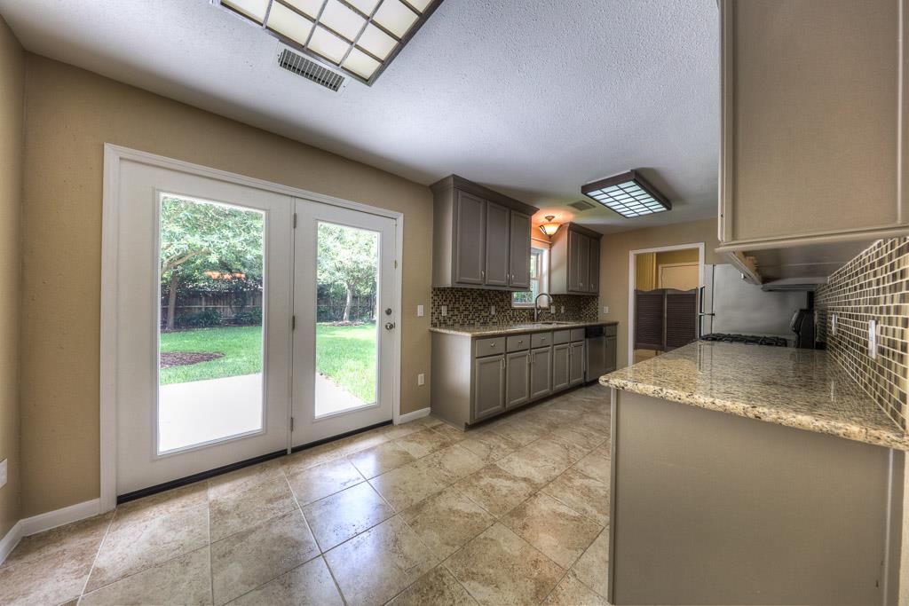 For Sale: 6303 Grovewood Ln Houston, TX 77008