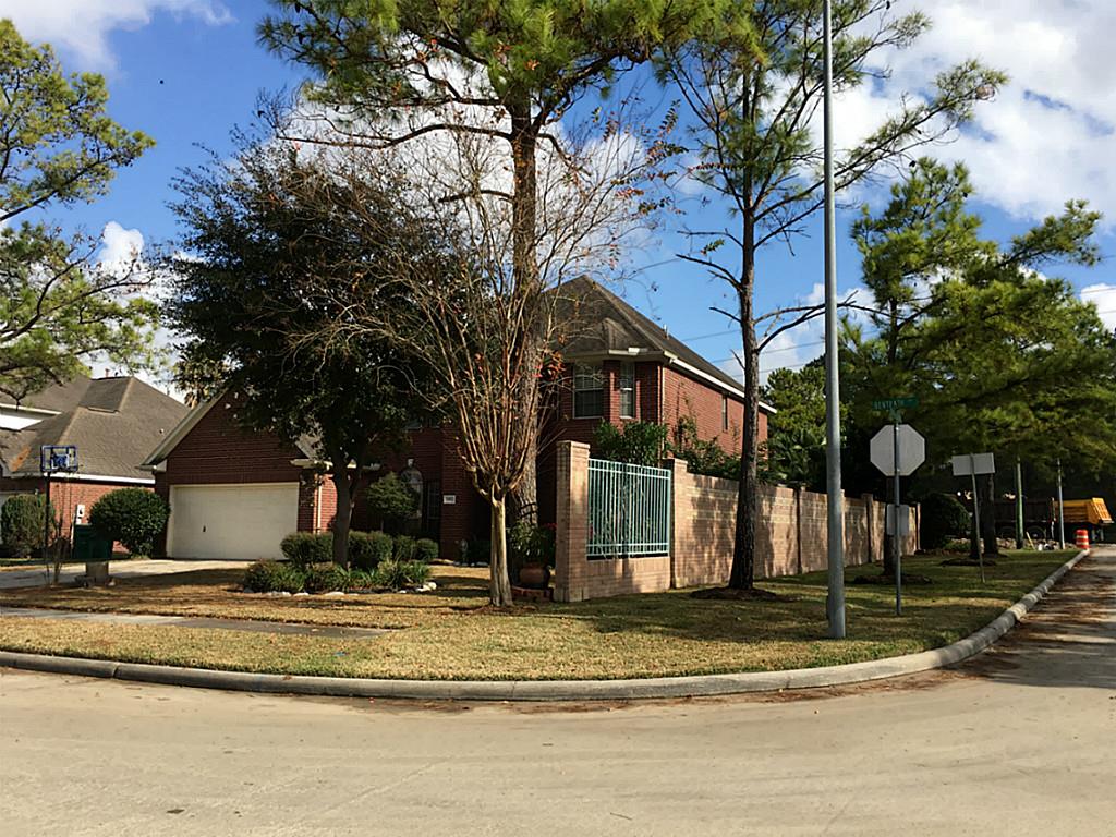 13922 Bentpath Dr