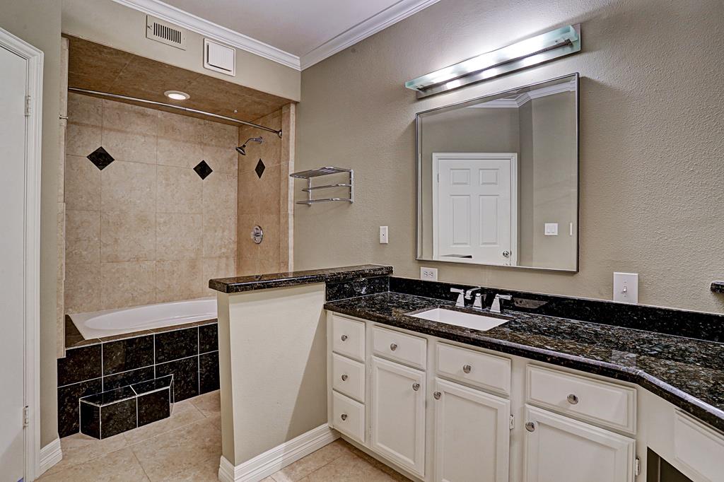 3600 Montrose #904