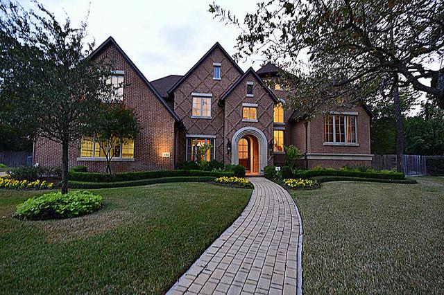11729 Joan Of Arc Dr