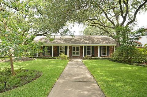 5742 Bayou Gln