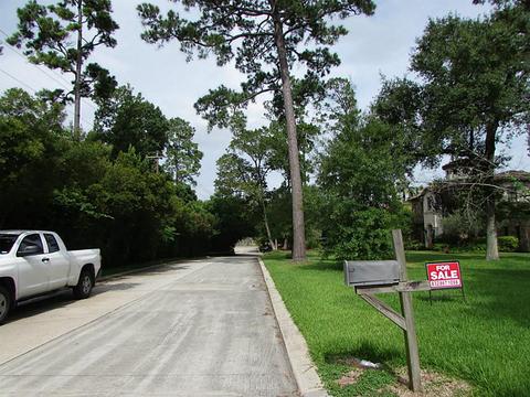 5742 Bayou Gln