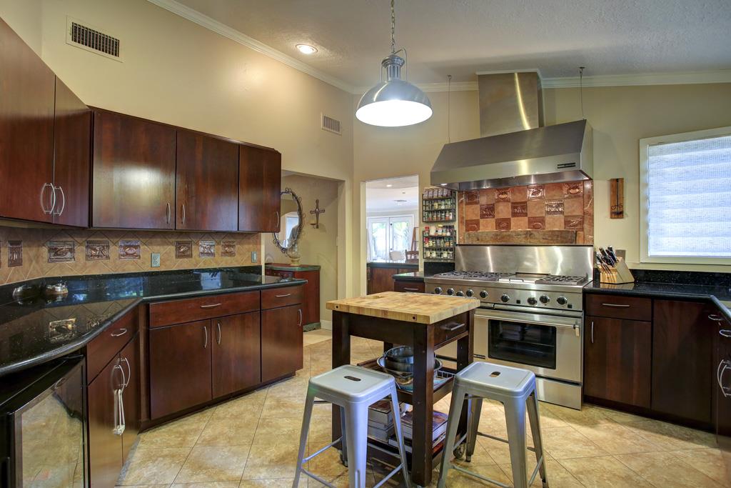 For Sale: 10682 Beinhorn Rd Houston, TX 77024
