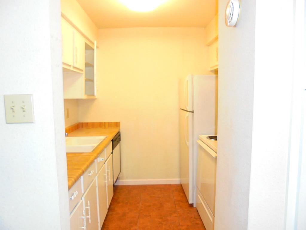 7200 Clarewood Dr #1009