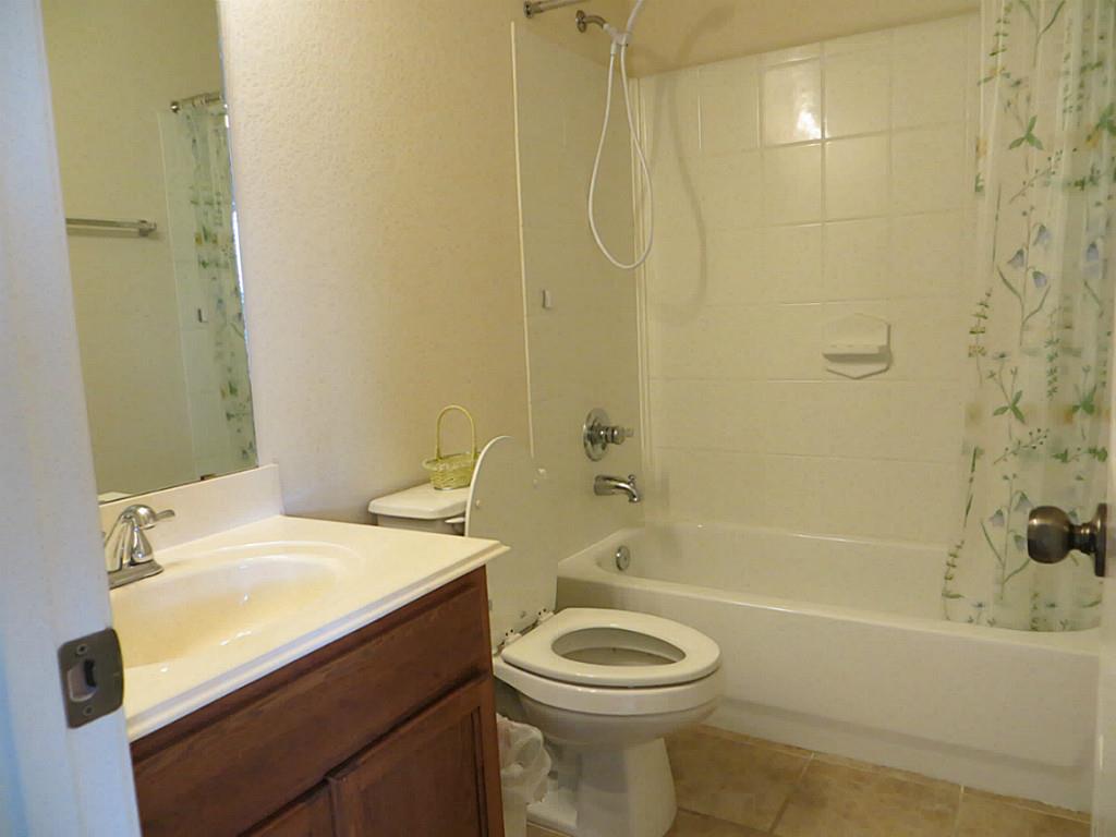 11703 Petal Ct