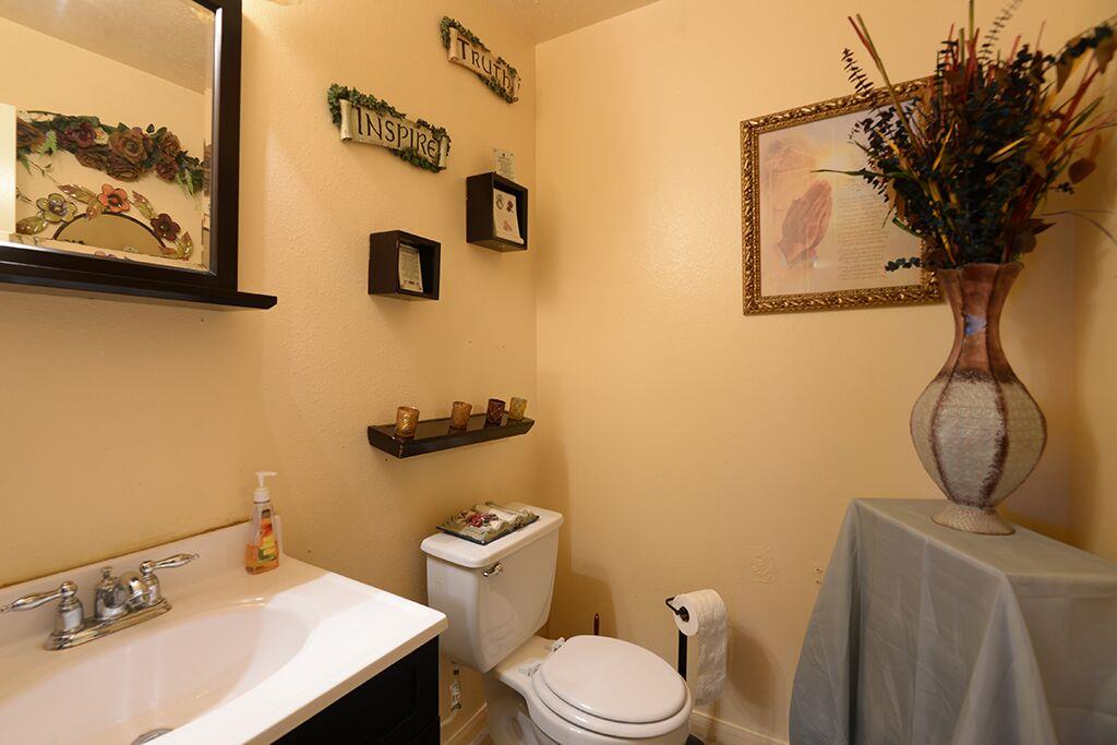 For Sale: 14011 Crossvale Ln Houston, TX 77047