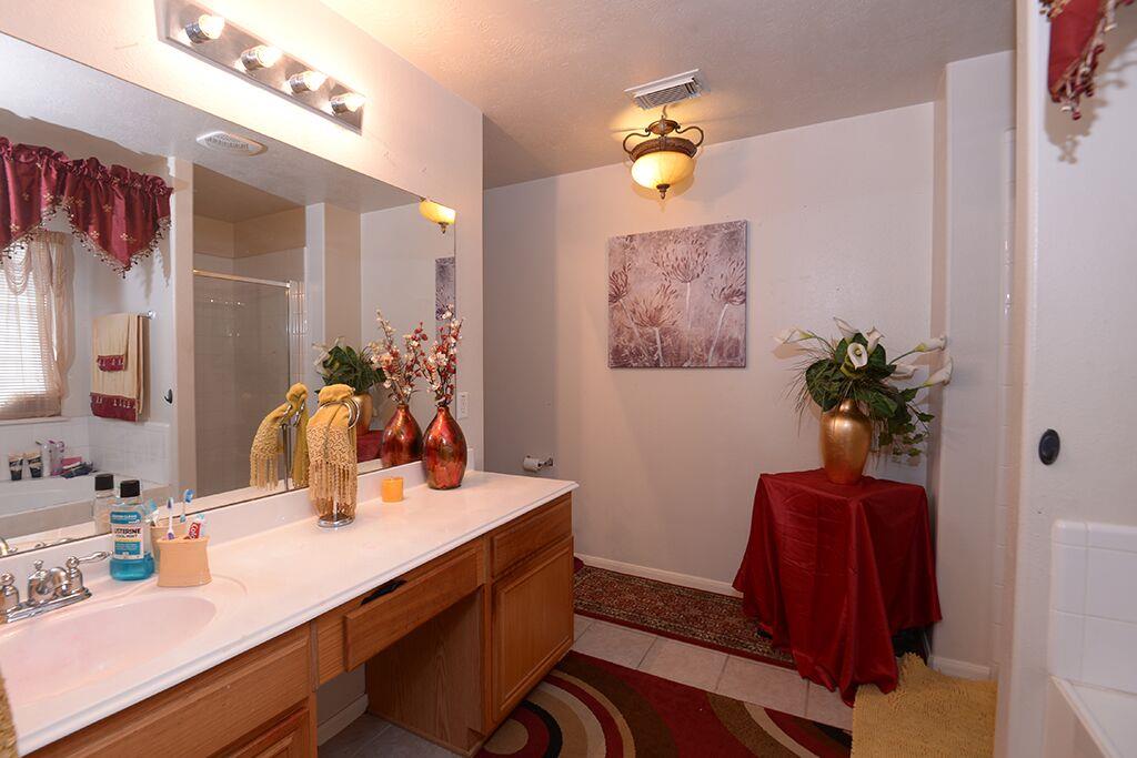 For Sale: 14011 Crossvale Ln Houston, TX 77047
