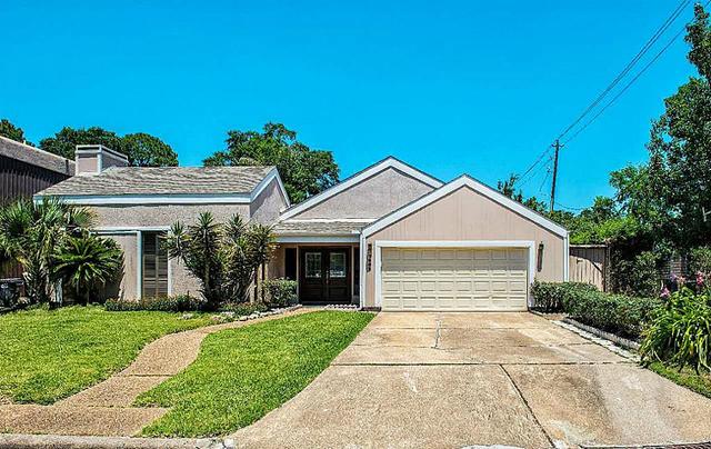 7611 Westview