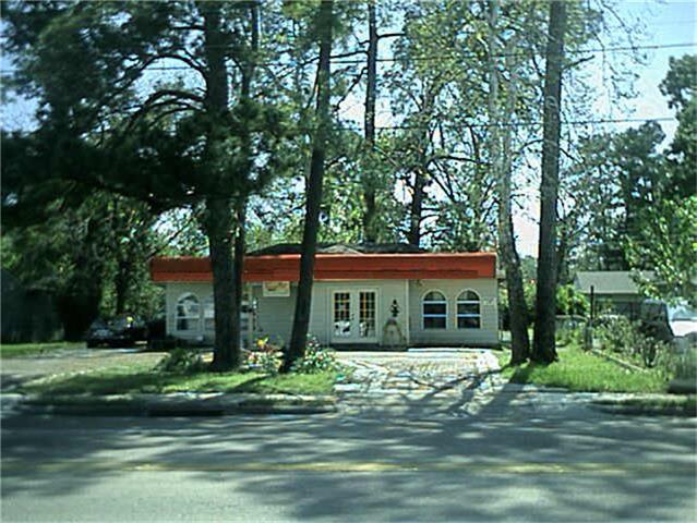 6714 Woodbend Park