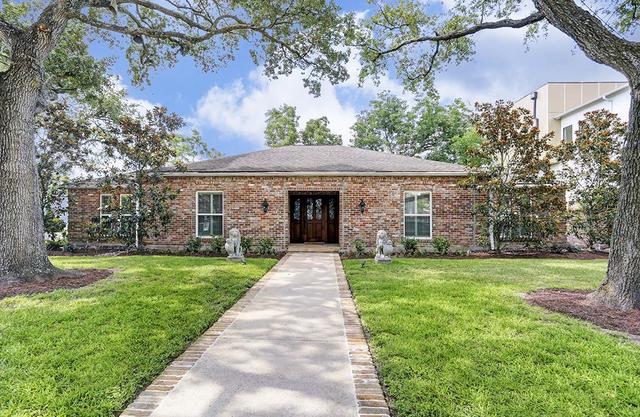 9422 Rowan Ln