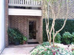 1228 Fountain View Dr #180