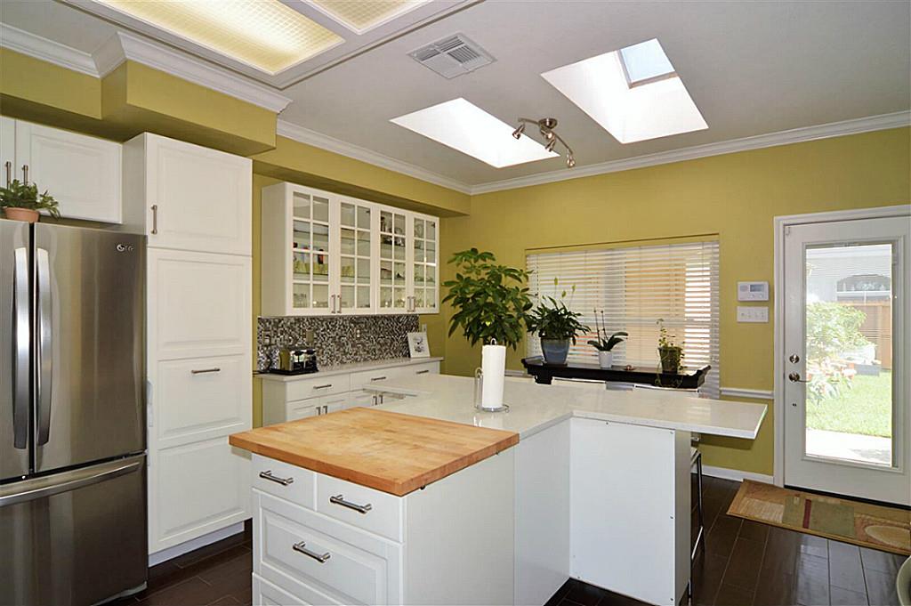 16802 Village Corner Ct
