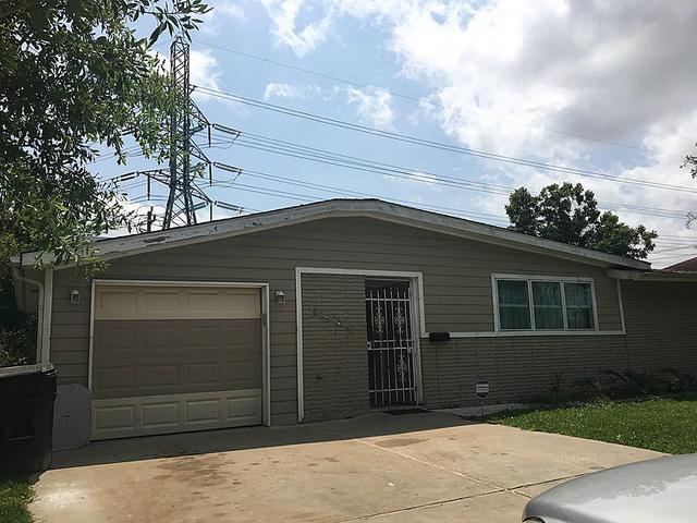 6820 Alpine Dr