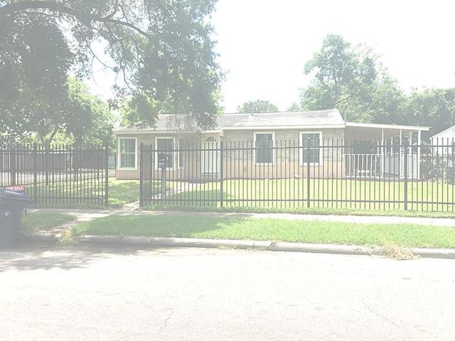 6820 Alpine Dr