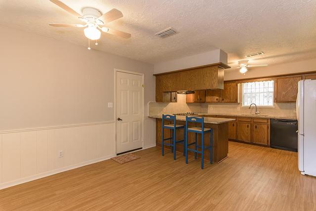 715 Richvale