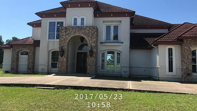 10127 E Bayou Manor Ln