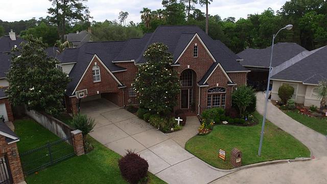 10127 E Bayou Manor Ln