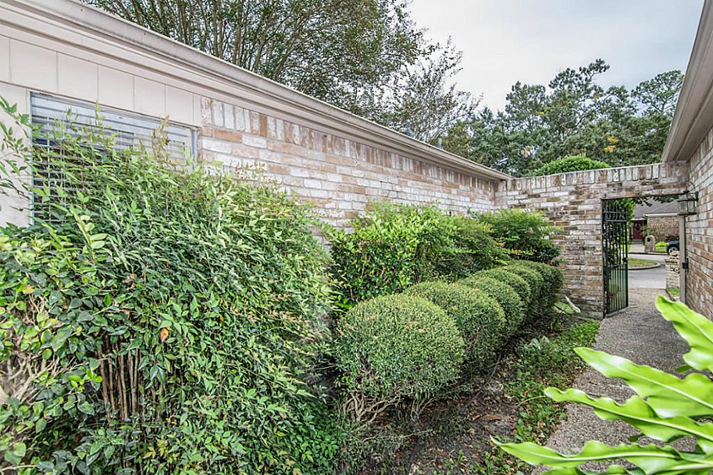 6510 Oakland Hills Dr