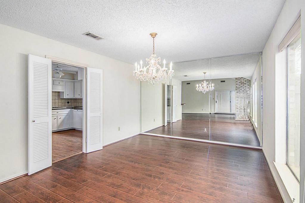 6510 Oakland Hills Dr