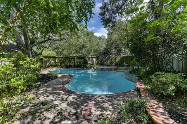 13202 Glen Erica Dr