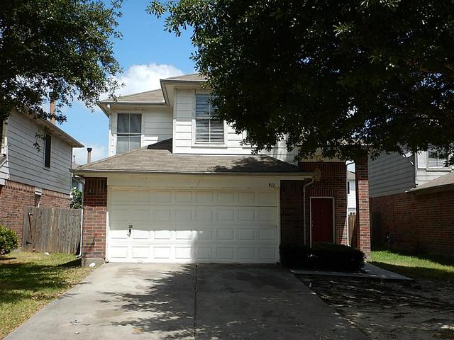 911 Oak West Dr