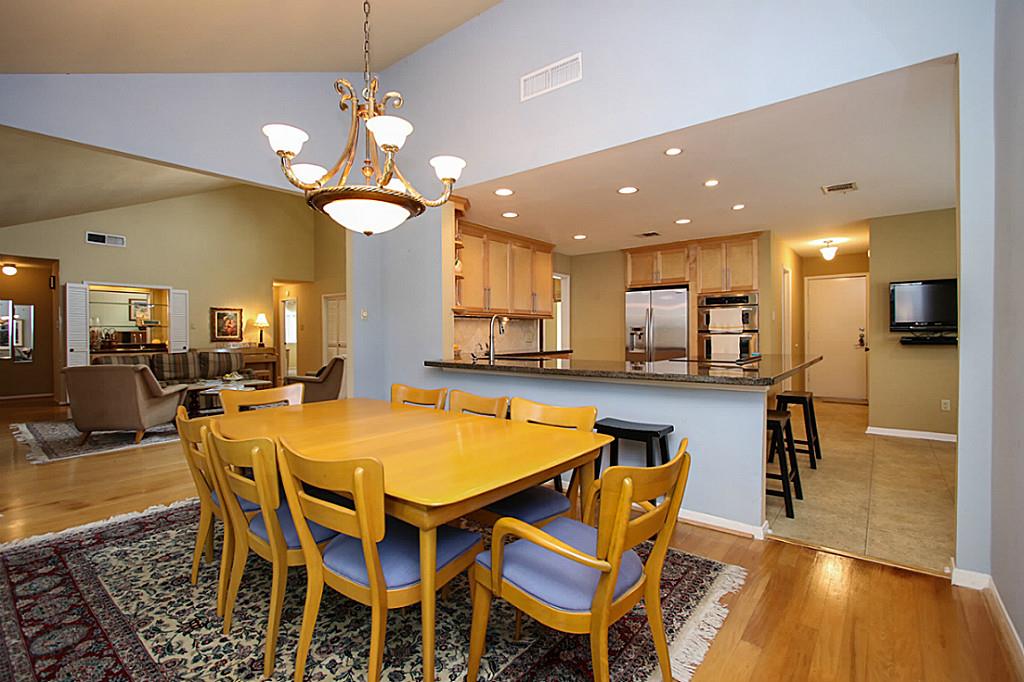 12206 Ravenmoor Dr