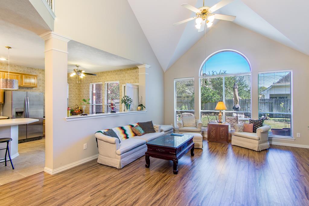 3711 Shadow Cove Dr