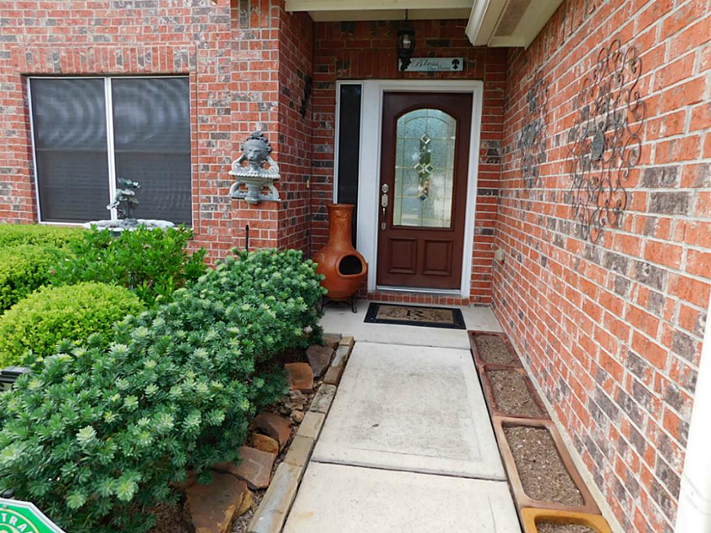 6914 Great Oaks Shadow Dr