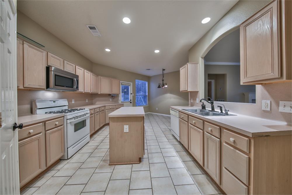 19027 Village Maple Ct