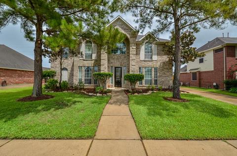 8635 Sparkling Springs Dr