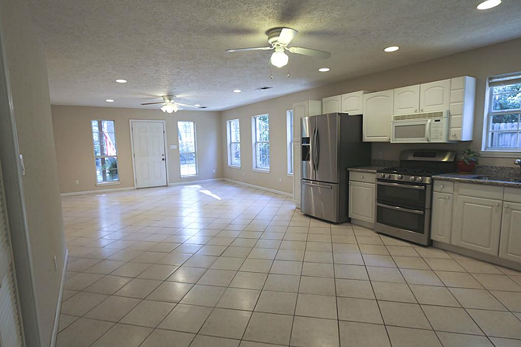 111 Delaware Dr