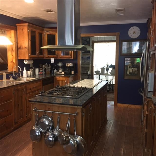 18 E Old Field Dr