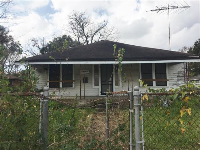 911 N Houston Ave