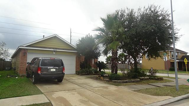 911 N Houston Ave