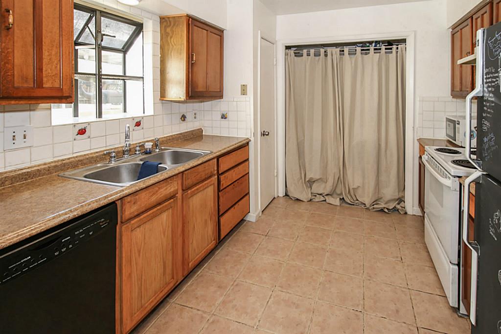 8331 Poplar Rdg