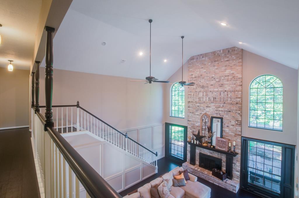 For Sale: 8327 Laurel Leaf Ln Humble, TX 77346