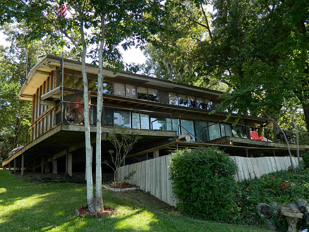 For Sale: 100 Johns Livingston, TX 77351