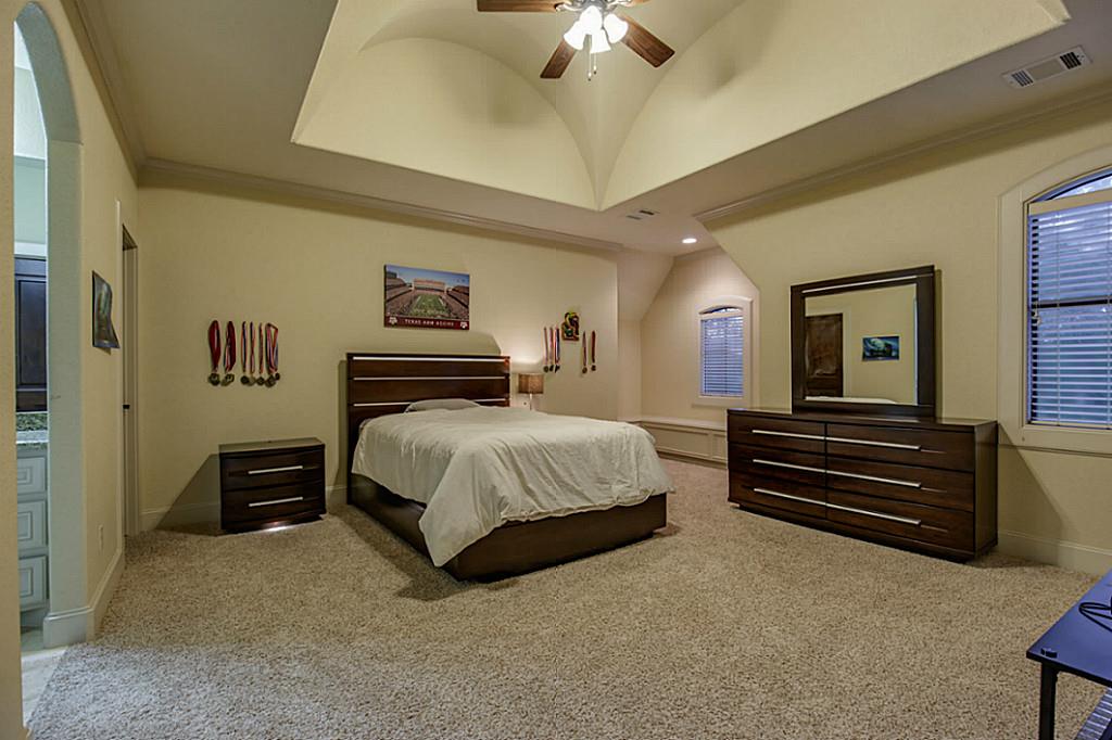 For Sale: 10703 Clubhouse Cir Magnolia, TX 77354