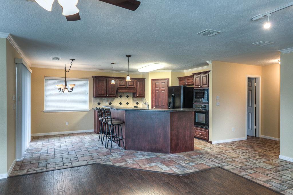 For Sale: 9236 Deepwater Montgomery, TX 77356