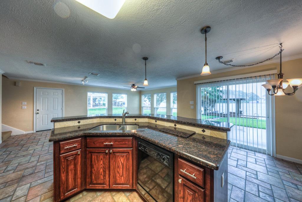 For Sale: 9236 Deepwater Montgomery, TX 77356