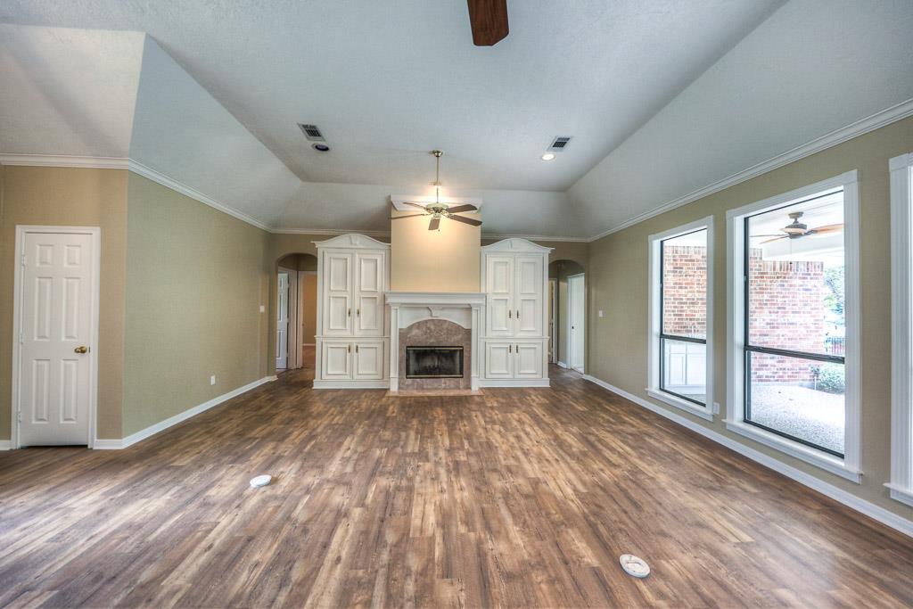 3379 Torrey Pines Dr