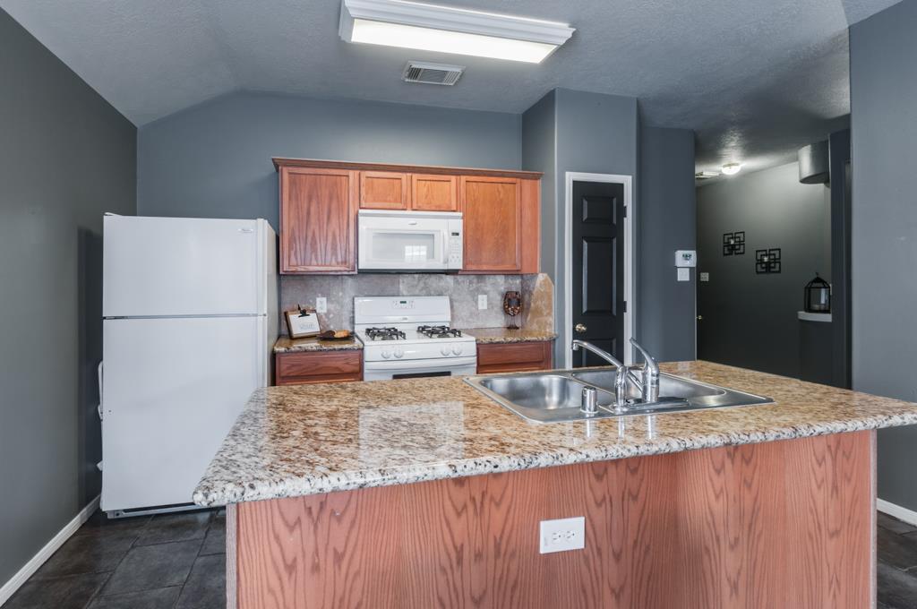 23724 Martin Cir